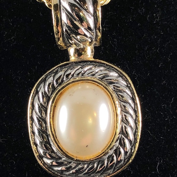 David Yurman Style Pearl Cab Pendant & Chain - Picture 3 of 4